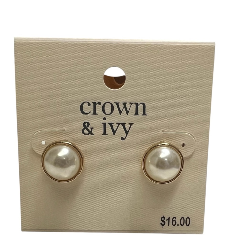 NWT~ Crown and Ivy pearl and gold tone pierced earrings. NEW!